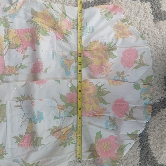 Chaus Vintage Short Sleeve Button Down Top and Skirt Set Size Med - Picture 5 of 13